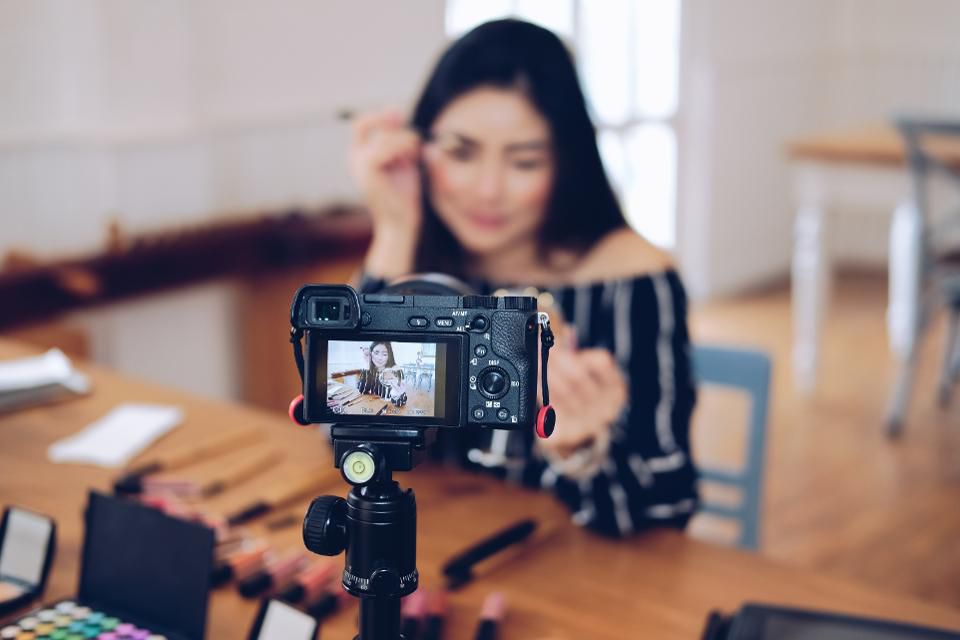 INFLUENCER MARKETING CAMPAIGN ΔΙΑΦΗΜΙΣΤΙΚΗ CREDIS VISCA 6546